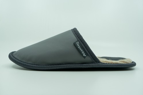 Leather slippers for men